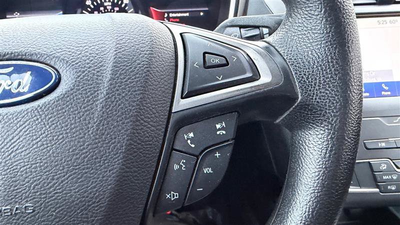 Used 2020 Ford Fusion SE FWD image 27