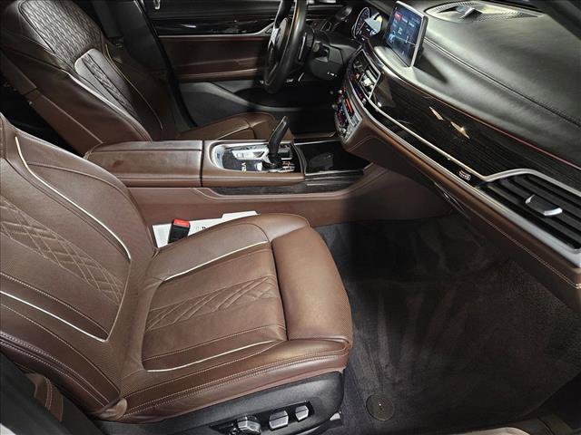 Used 2018 BMW M760i xDrive AWD/4WD image 20