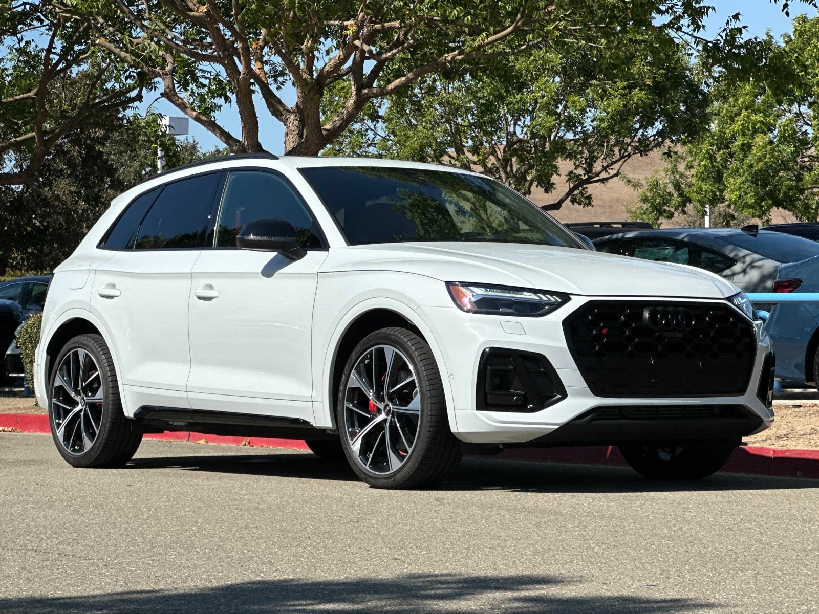 Used 2023 Audi SQ5 Prestige w/ Prestige Package AWD/4WD image 8