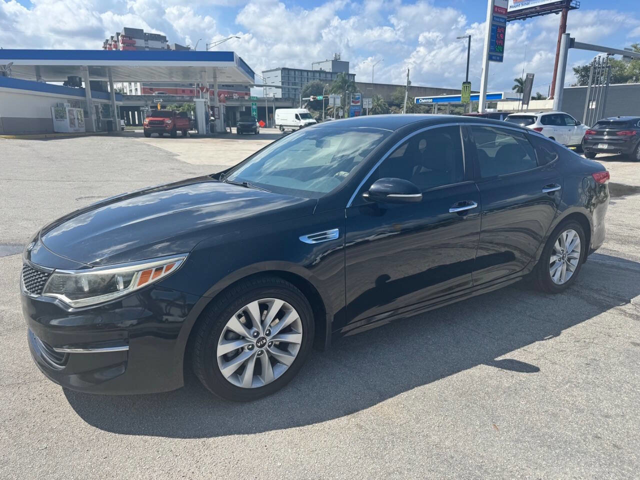 Used 2016 Kia Optima EX FWD image 1