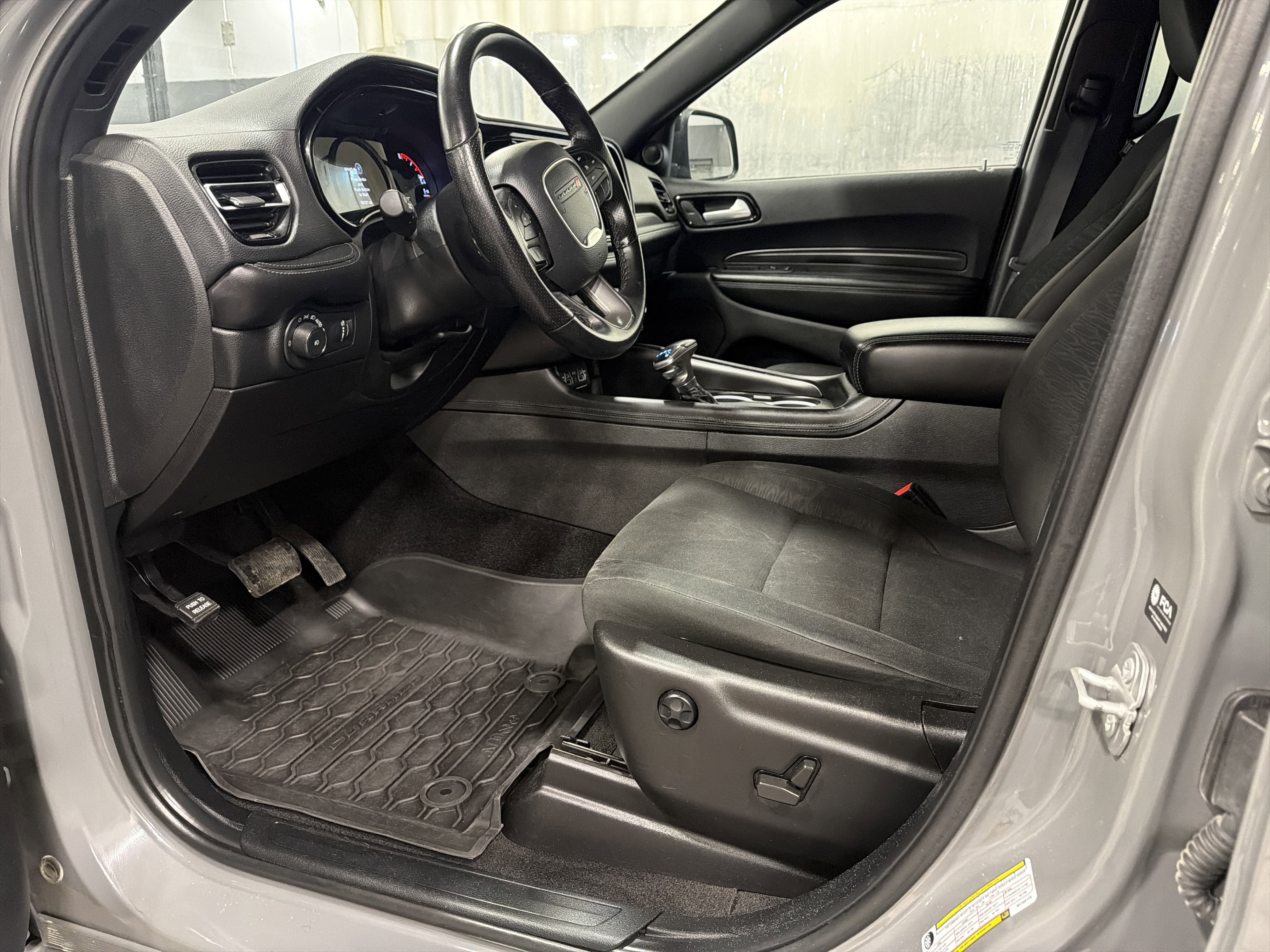 Used 2022 Dodge Durango SXT w/ Blacktop Package image 3