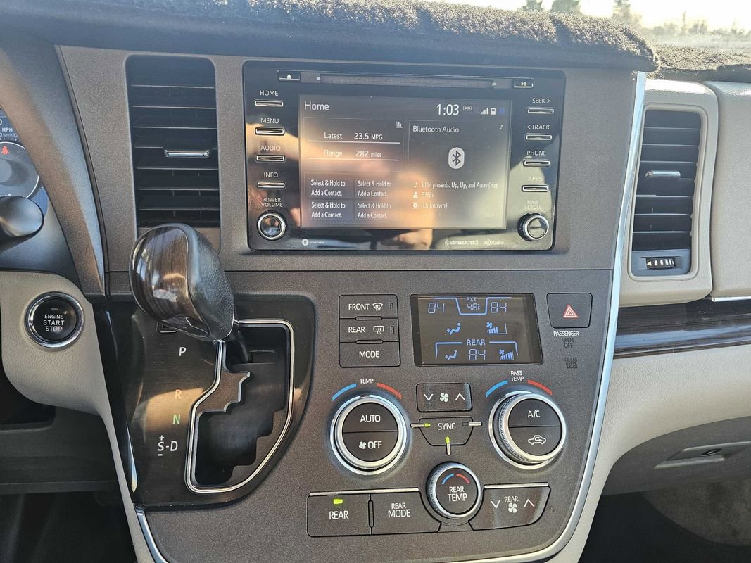 Used 2018 Toyota Sienna XLE FWD image 16