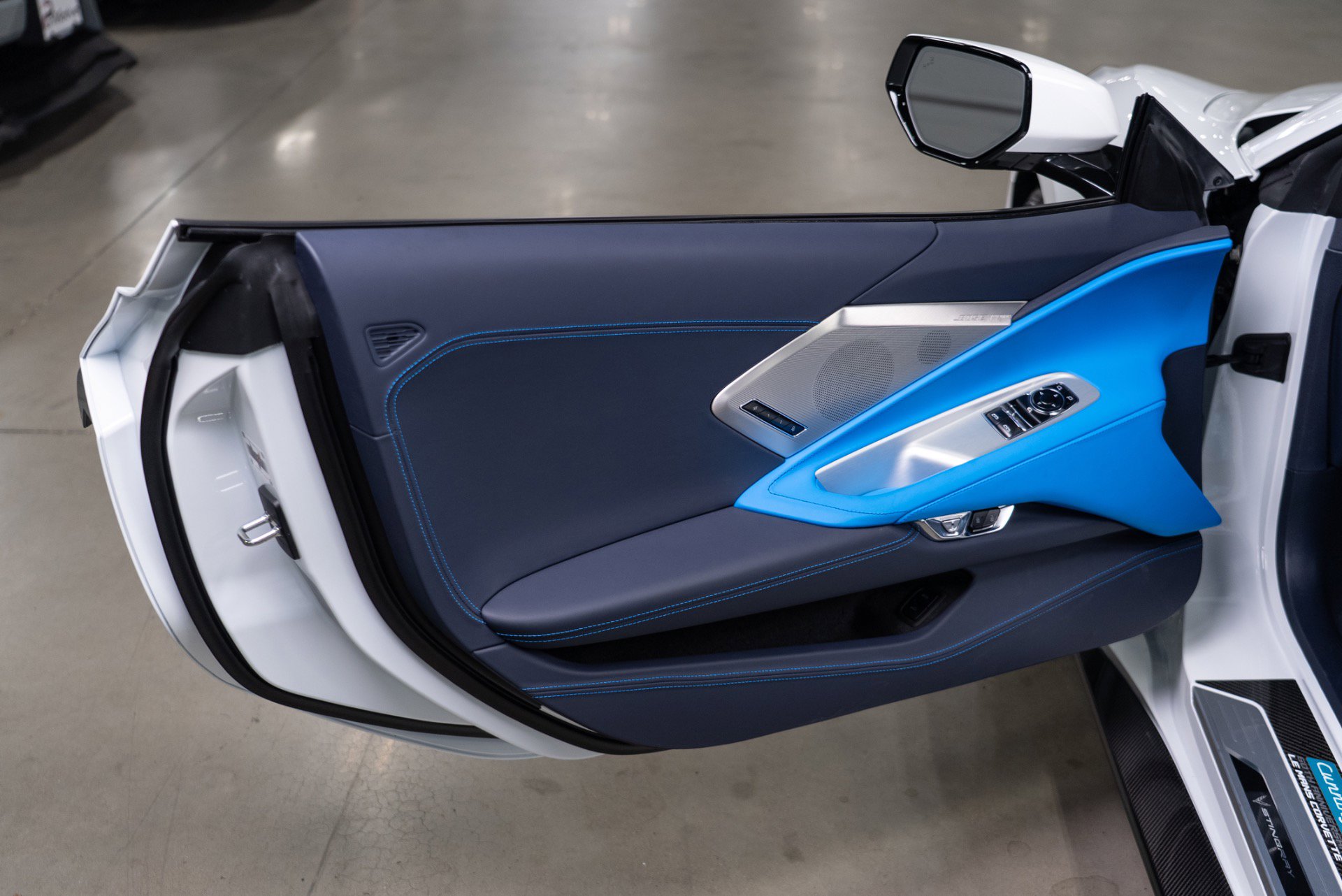 Used 2022 Chevrolet Corvette Stingray Premium Cpe w/ Z51 Performance Package image 56