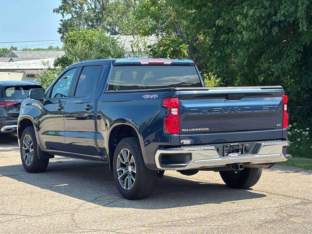 Used 2023 Chevrolet Silverado 1500 LT AWD/4WD image 2