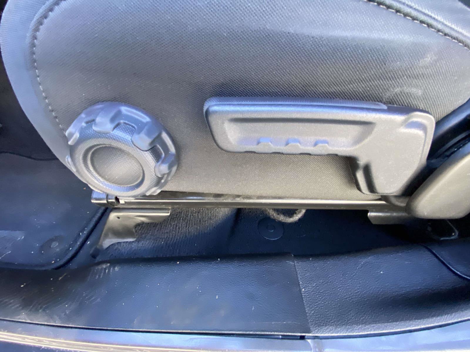 Used 2021 Jeep Gladiator Willys image 13