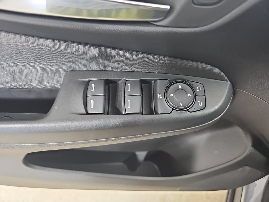 Used 2025 Buick Envista Preferred w/ Convenience I Package FWD image 32