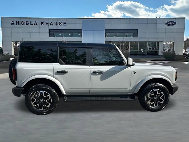 New 2026 Ford Bronco Outer Banks image 8