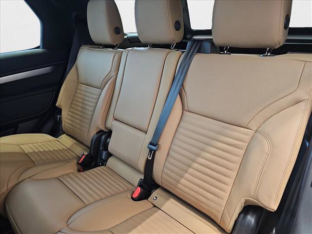 New 2025 Land Rover Discovery Dynamic SE AWD/4WD image 15