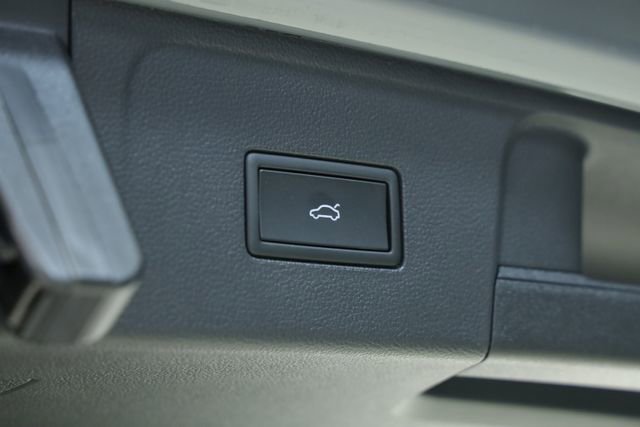 New 2025 Volkswagen Atlas SEL Premium R-Line image 43