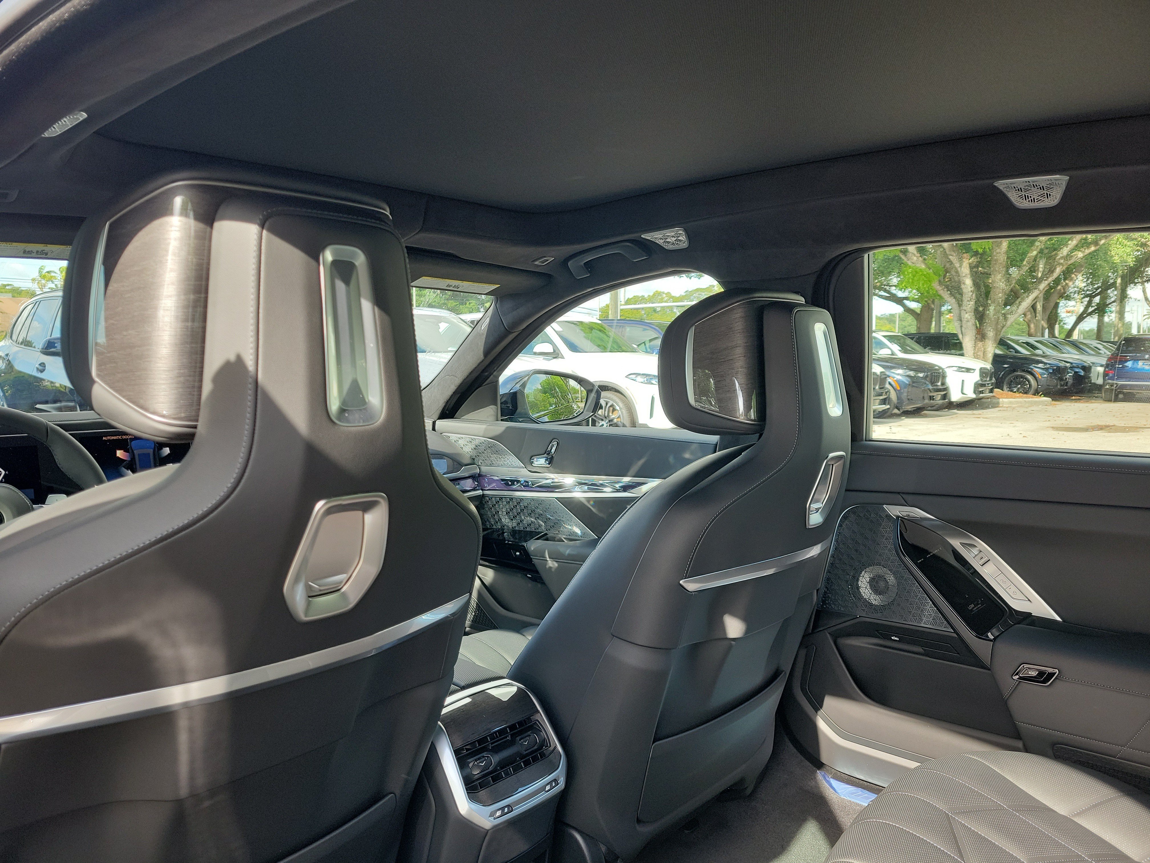 New 2026 BMW 760i xDrive w/ Executive Package AWD/4WD image 12
