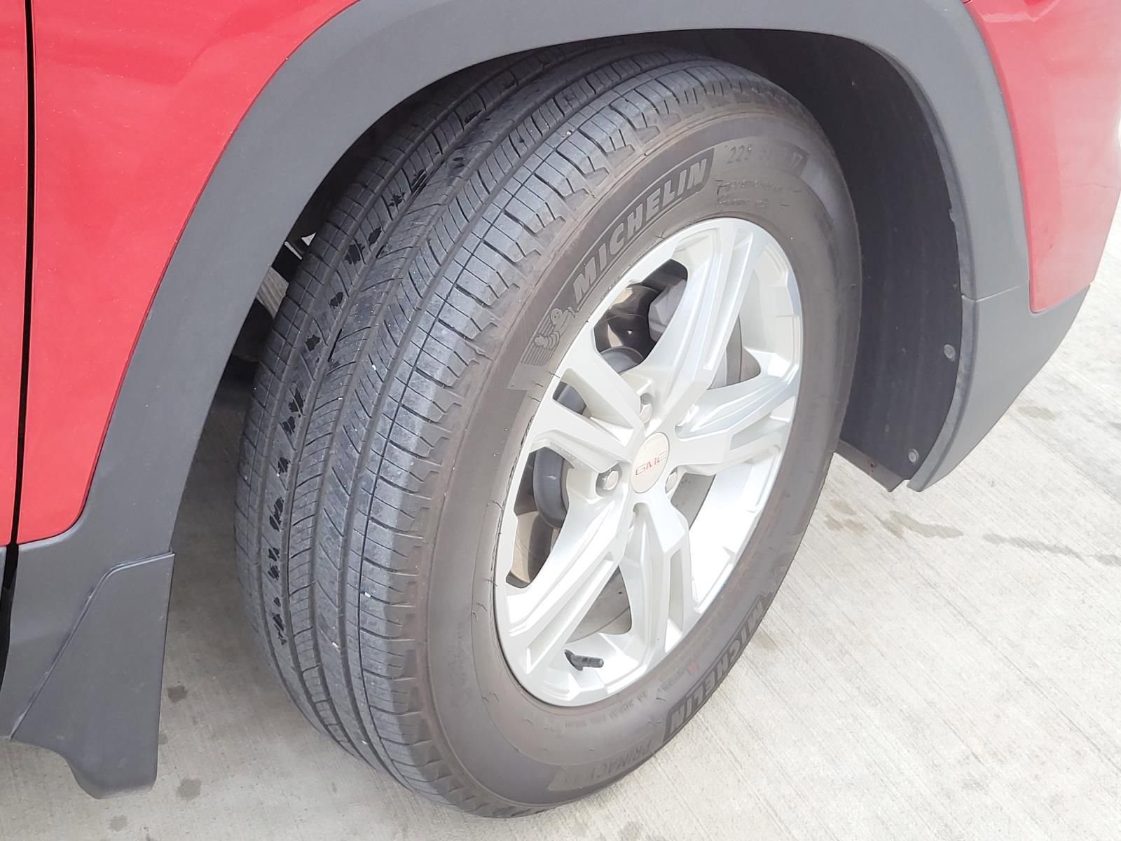 Used 2022 GMC Terrain SLE image 7