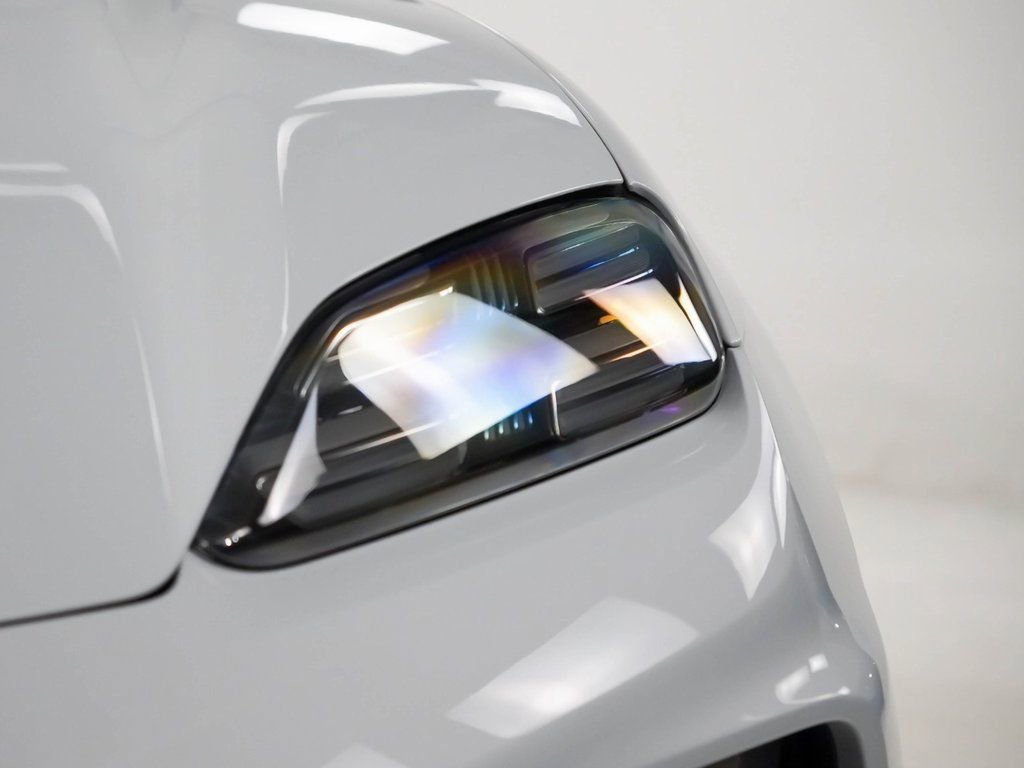 Certified 2025 Porsche Macan 4S Electric image 6