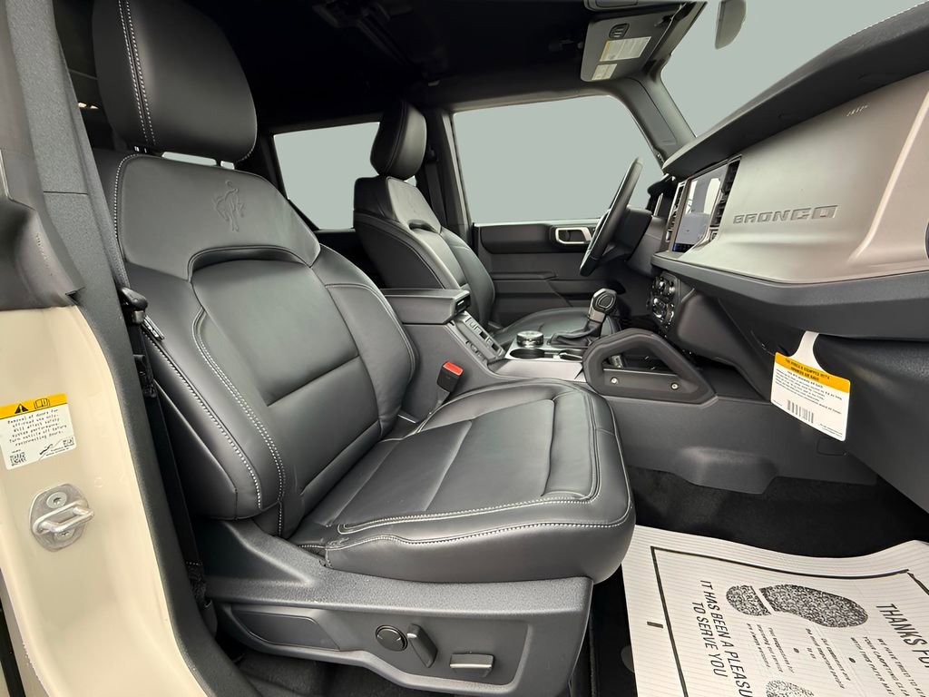 New 2025 Ford Bronco Outer Banks w/ Sasquatch Package image 16
