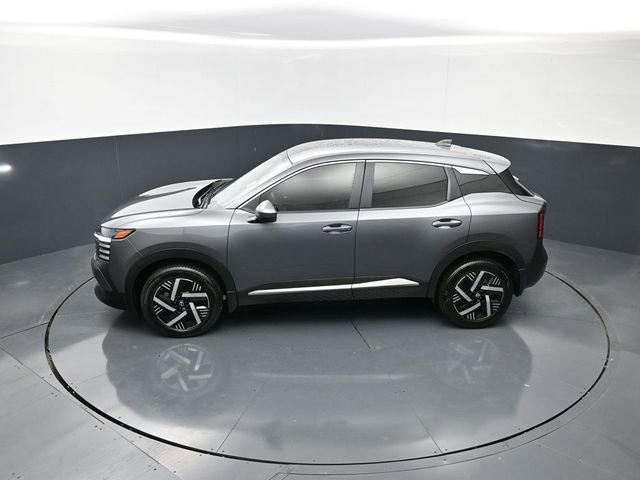 Used 2025 Nissan Kicks SV w/ Charging Package FWD image 17