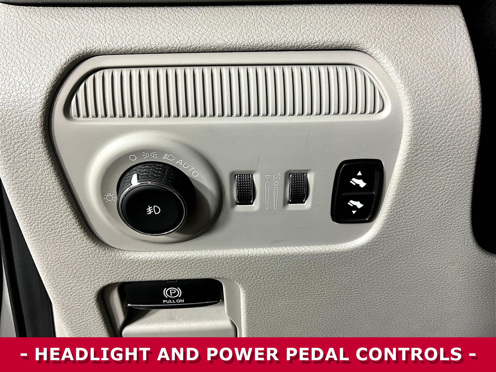 Used 2024 Jeep Wagoneer Series III AWD/4WD image 37