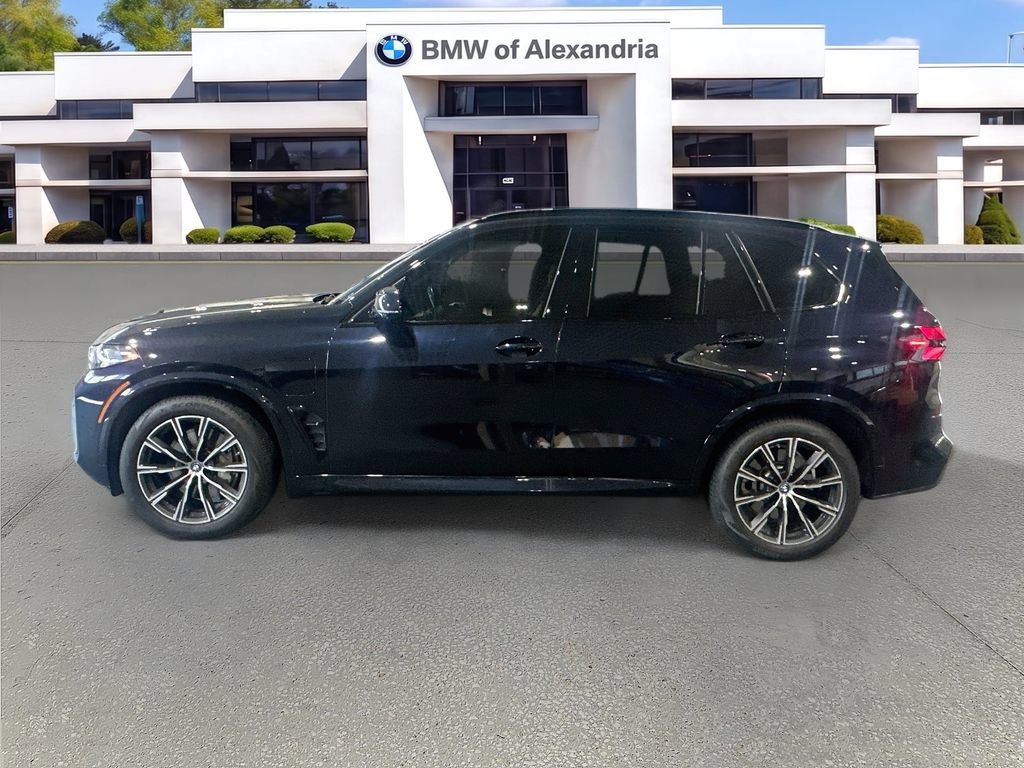 Used 2024 BMW X5 xDrive50e w/ M Sport Package AWD/4WD image 8