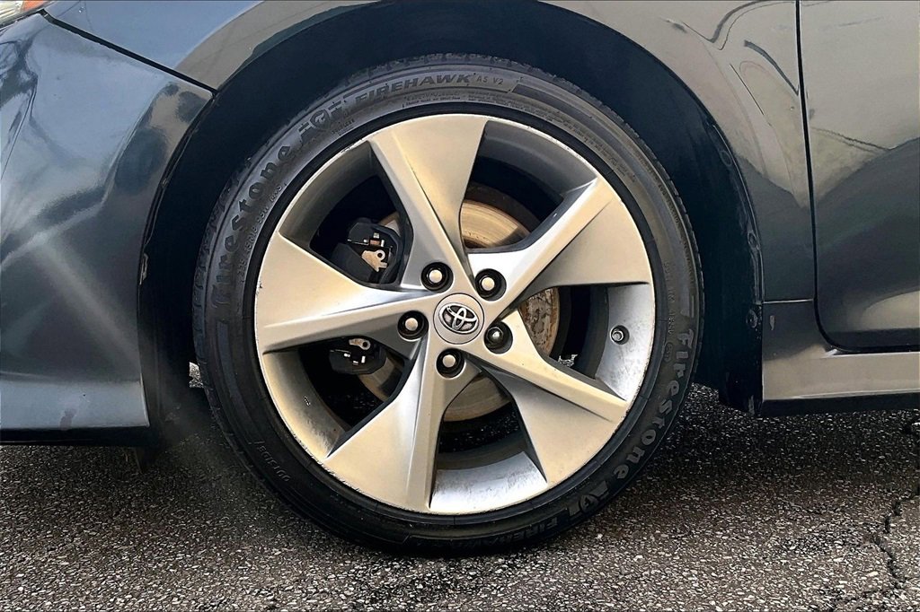 Used 2013 Toyota Camry SE image 10