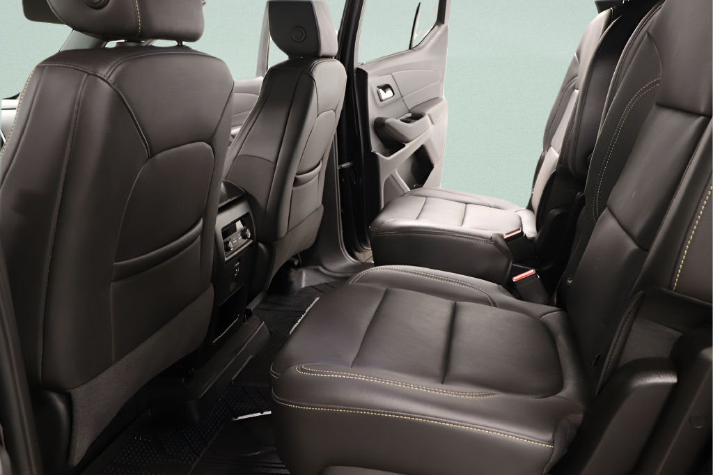 Used 2023 Chevrolet Traverse LT w/ LPO, Floor Liner Package AWD/4WD image 26