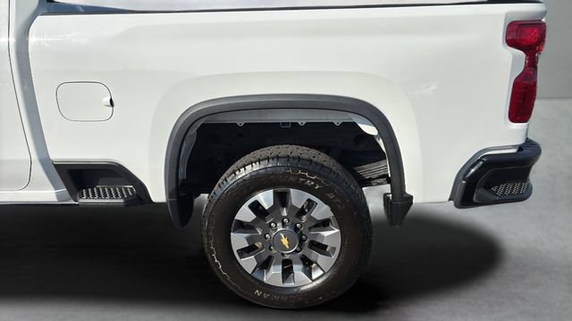 Used 2022 Chevrolet Silverado 2500 Custom w/ Custom Value Package AWD/4WD image 35