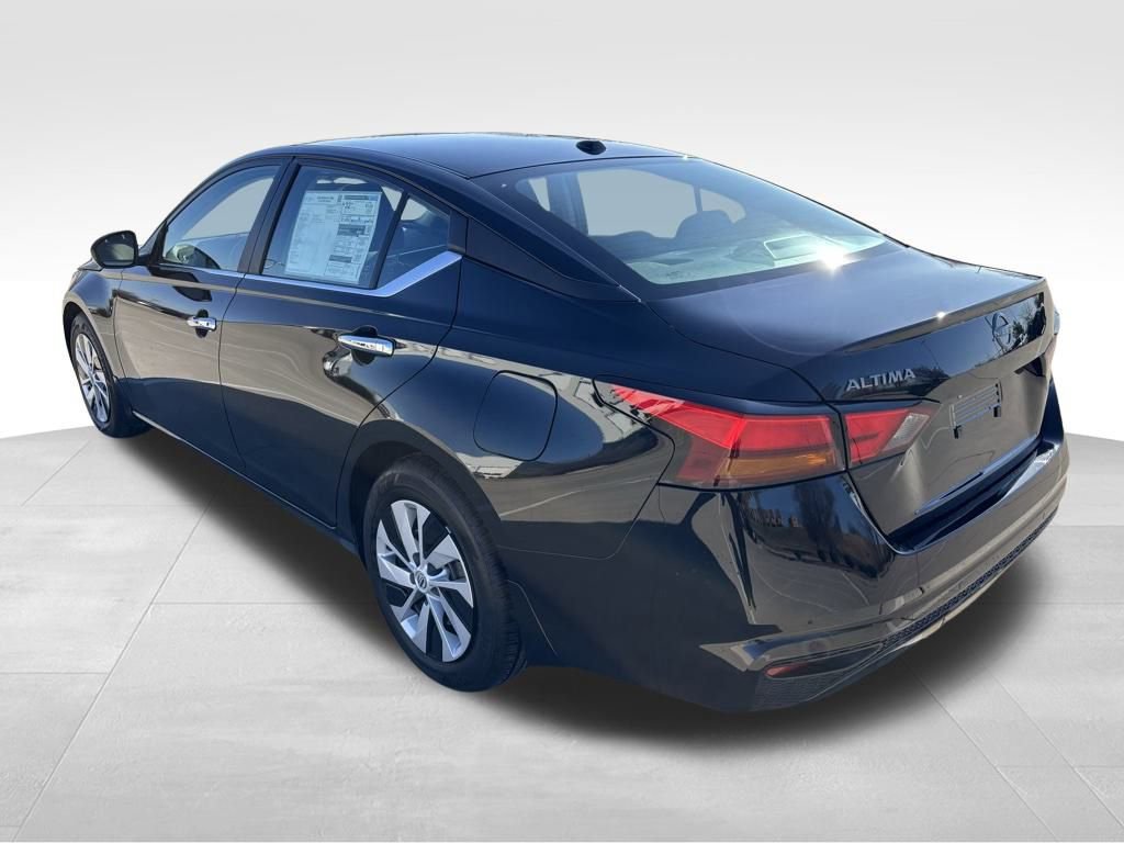 Used 2025 Nissan Altima 2.5 S image 6