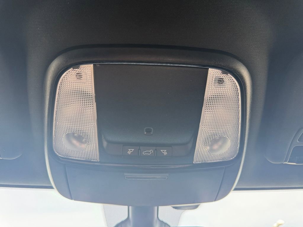 Used 2022 Dodge Durango GT image 31