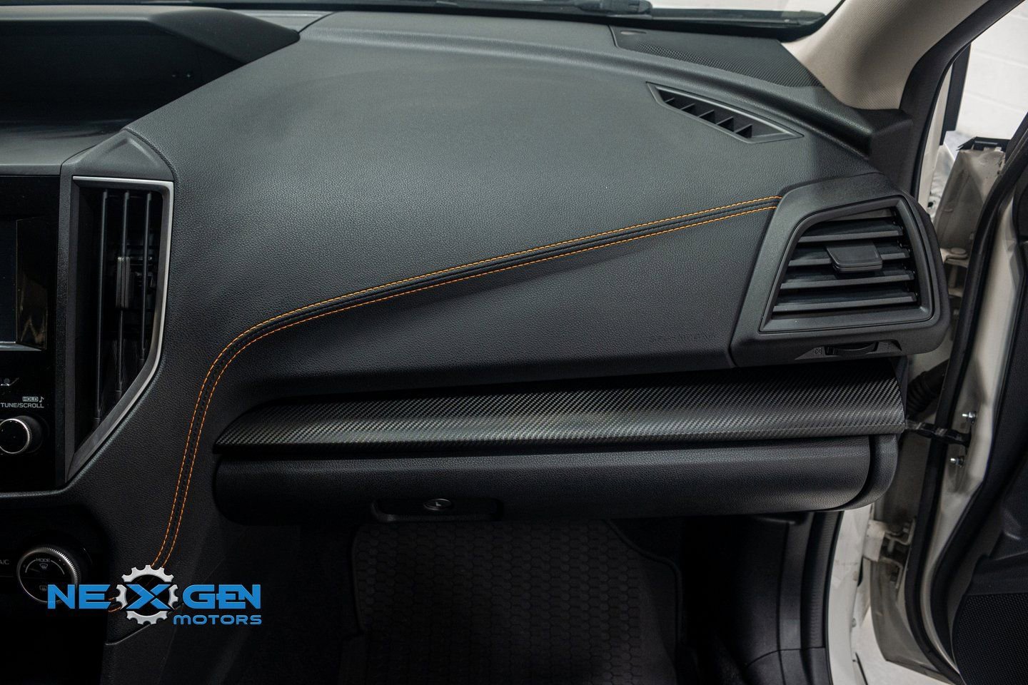 Used 2020 Subaru Crosstrek 2.0i Premium w/ Moonroof Package 2 AWD/4WD image 40