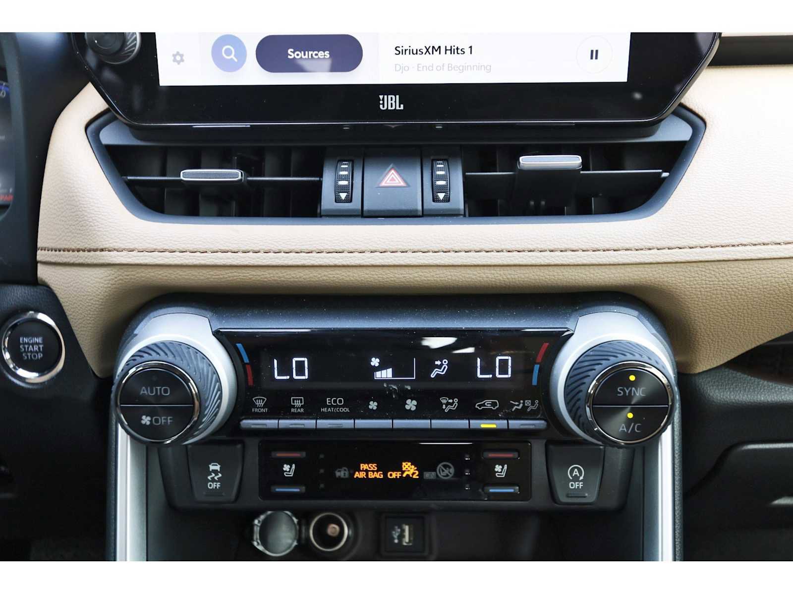 Used 2025 Toyota RAV4 Limited image 24