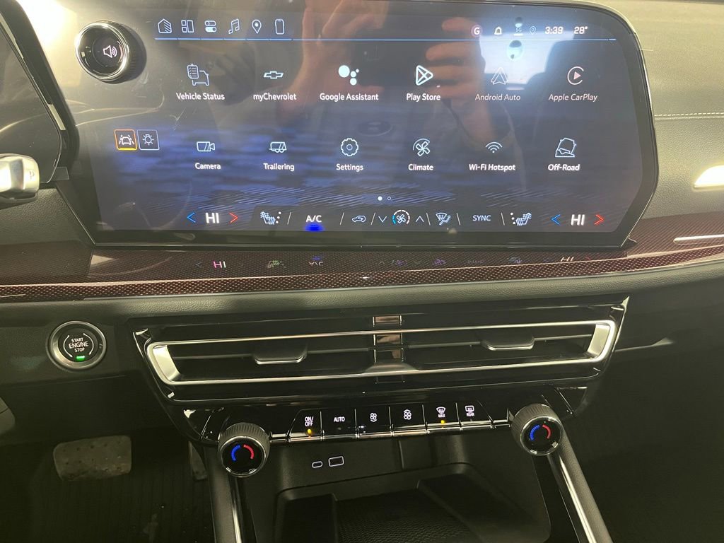 New 2026 Chevrolet Traverse Z71 w/ Driver Confidence Package image 32