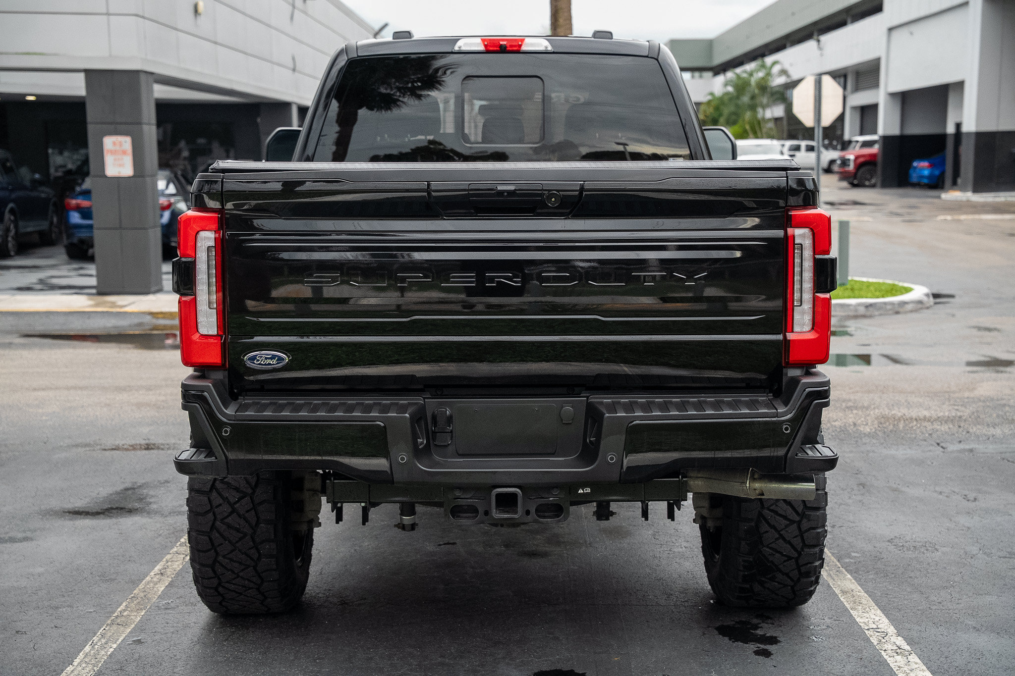 Used 2025 Ford F250 Platinum w/ FX4 Off-Road Package AWD/4WD image 20