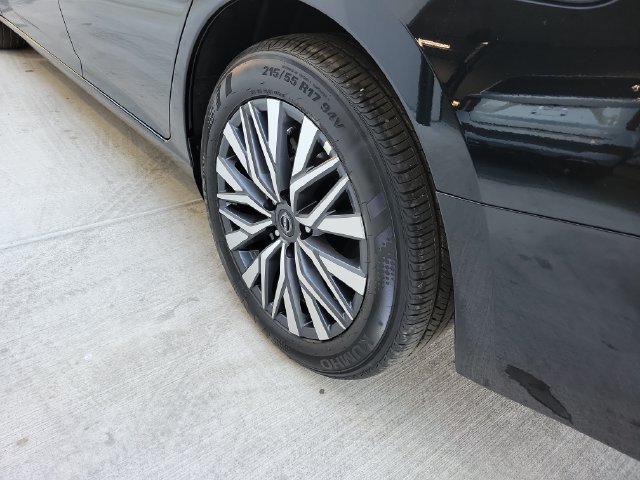 Used 2026 Nissan Altima 2.5 SV FWD image 33