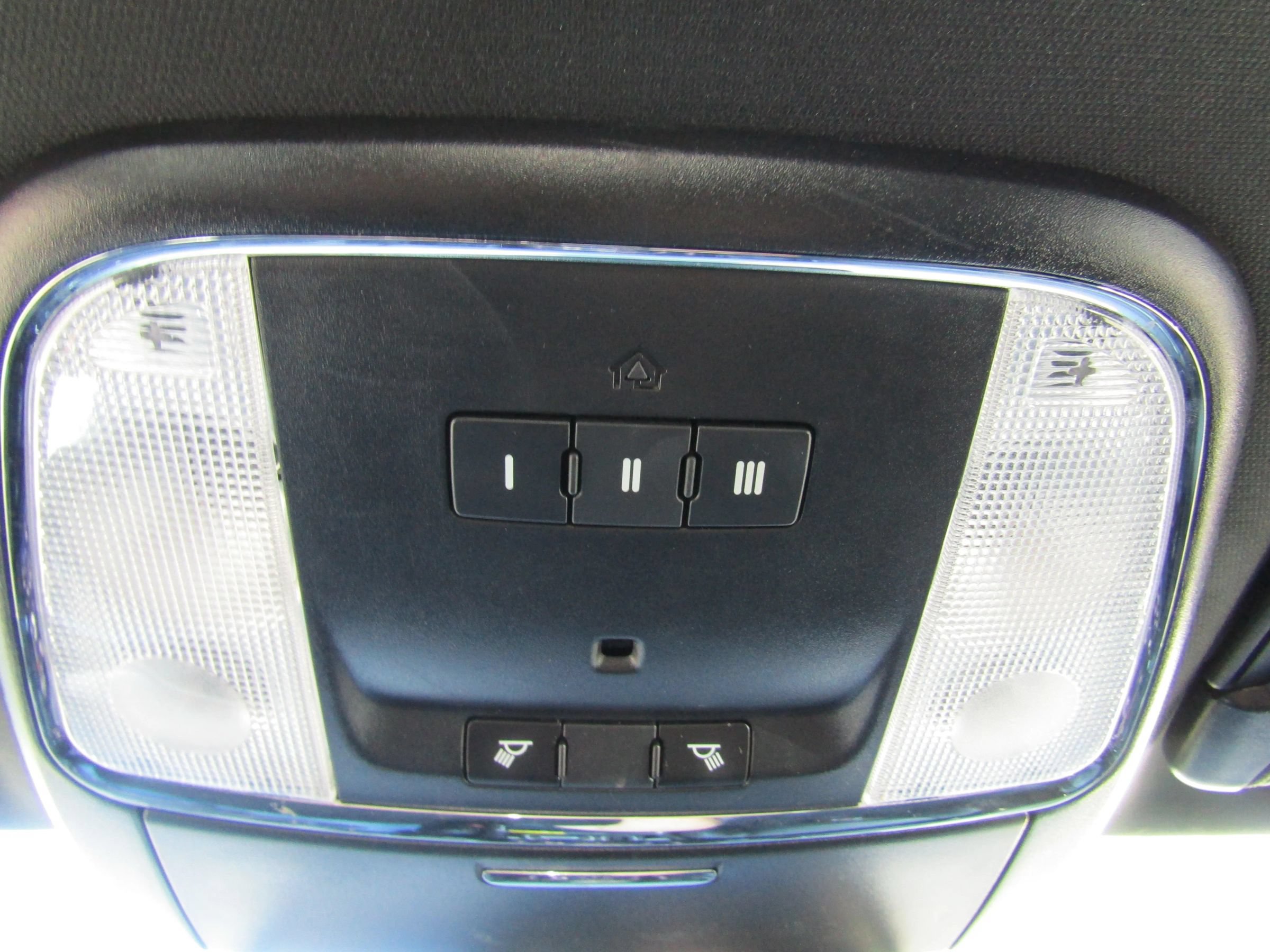 Used 2018 Chrysler 300 S w/ Safetytec Plus Group AWD/4WD image 39