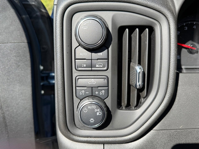 Used 2024 Chevrolet Silverado 1500 Custom image 15