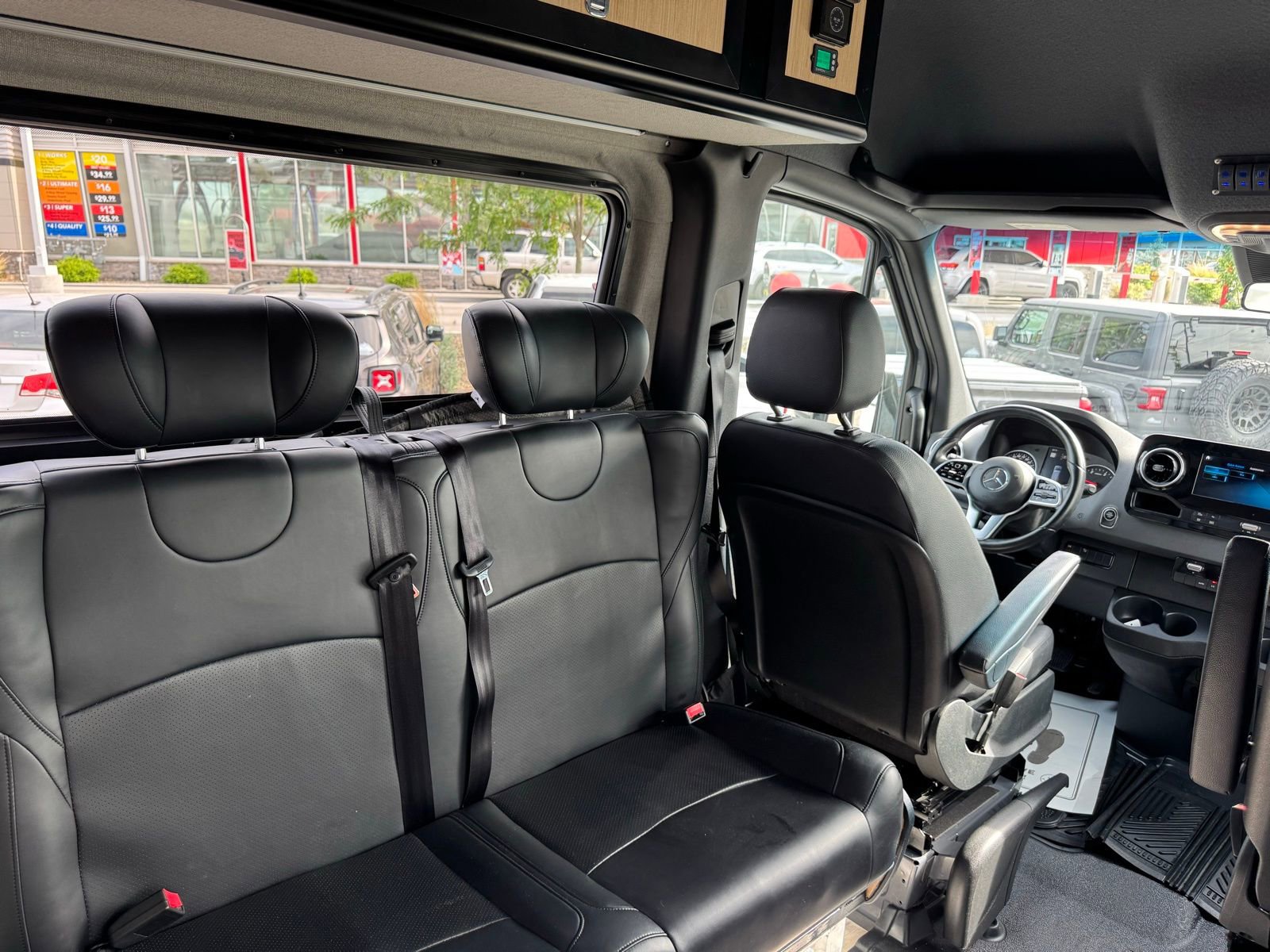 Used 2020 Mercedes-Benz Sprinter 2500 image 28