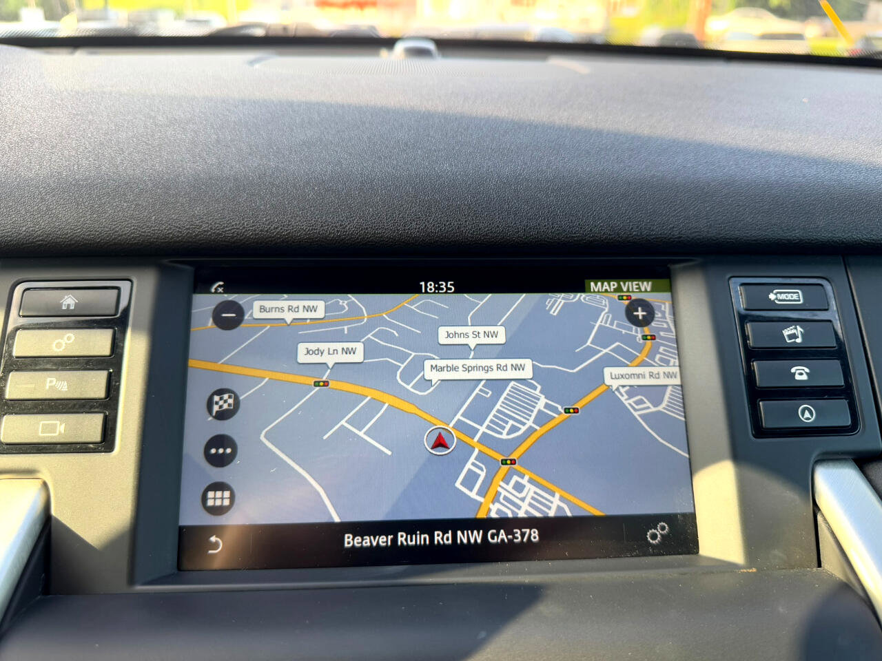 Used 2018 Land Rover Discovery Sport HSE image 18