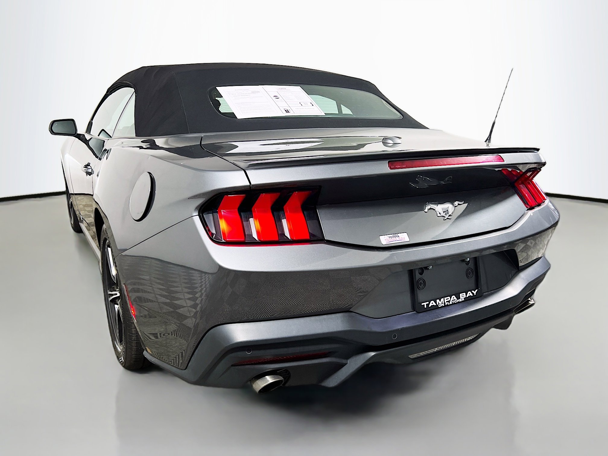 Used 2024 Ford Mustang Premium image 8