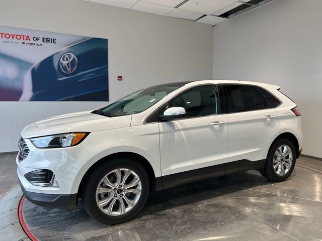 Used 2023 Ford Edge Titanium AWD/4WD image 3