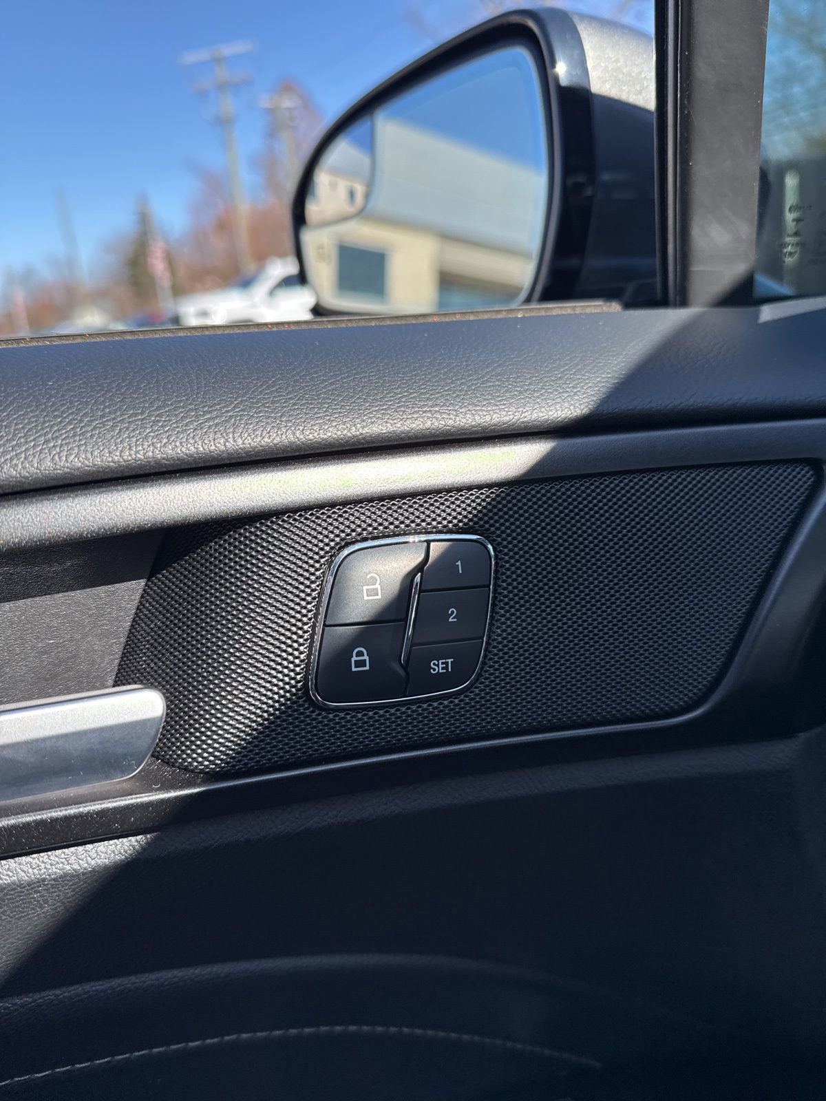 Used 2017 Ford Fusion Titanium image 17