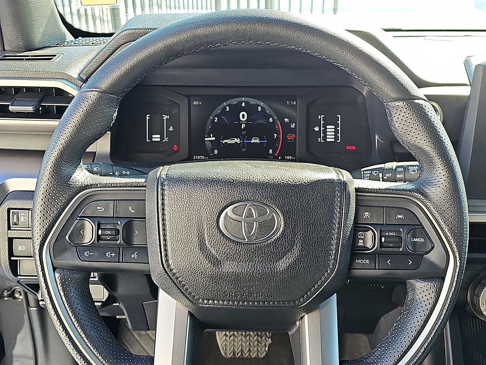 Used 2025 Toyota 4Runner SR5 AWD/4WD image 19