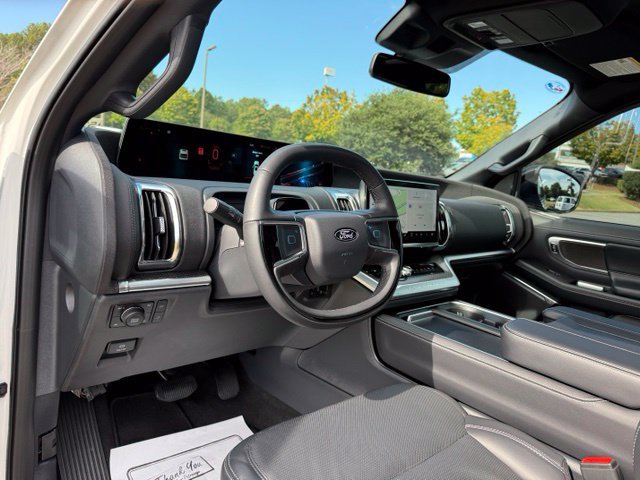 Used 2025 Ford Expedition Platinum w/ Stealth Performance Package AWD/4WD image 16