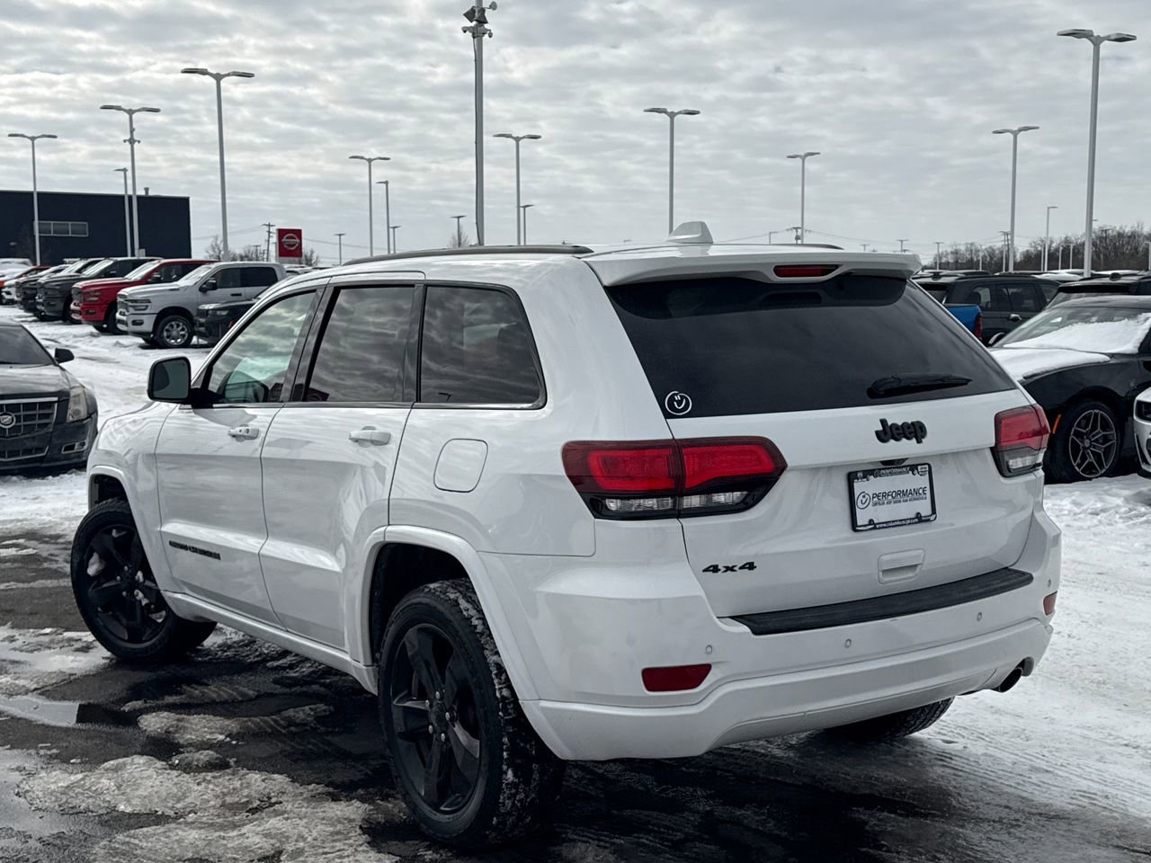 Used 2018 Jeep Grand Cherokee Altitude image 5