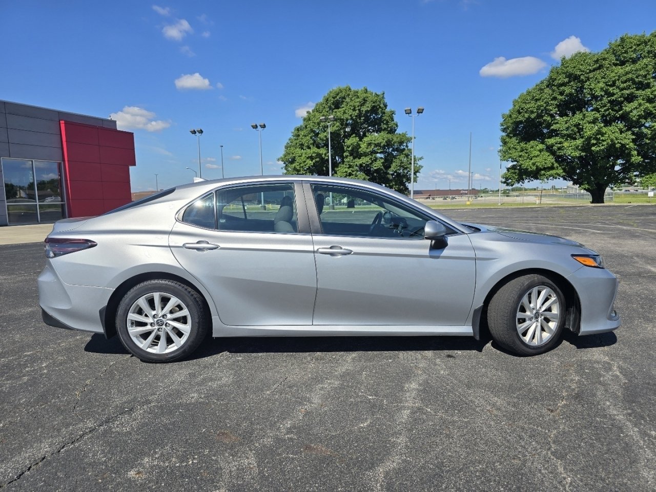 Certified 2023 Toyota Camry LE FWD image 15