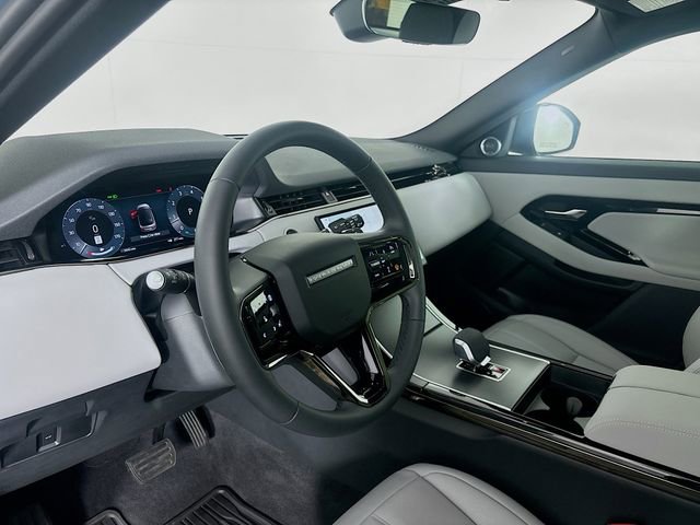 Used 2026 Land Rover Range Rover Evoque S image 9