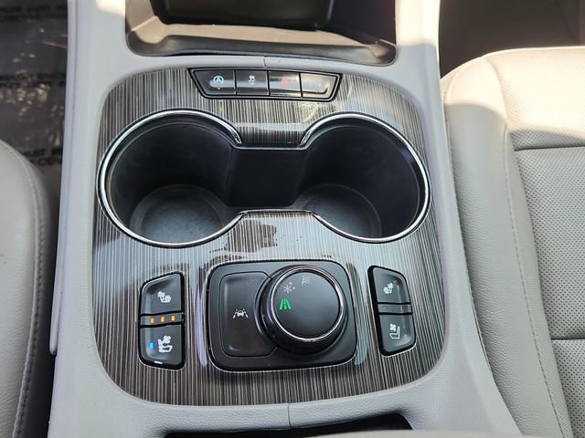 Certified 2020 GMC Acadia SLT w/ Driver Alert Package II FWD image 32