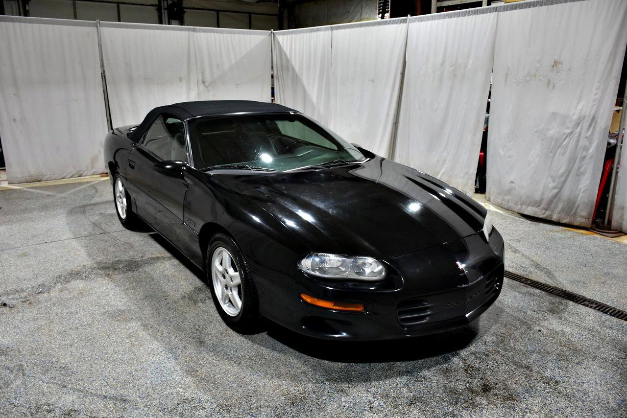 Used 1998 Chevrolet Camaro Z28 RWD image 27