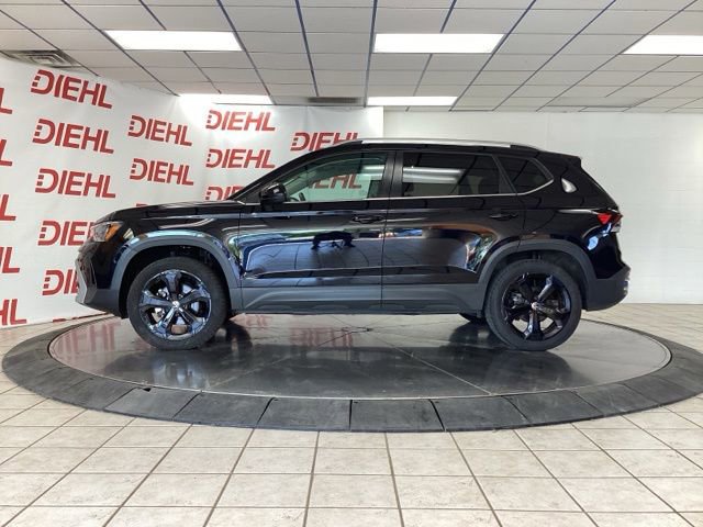 Used 2025 Volkswagen Taos SEL AWD/4WD image 4