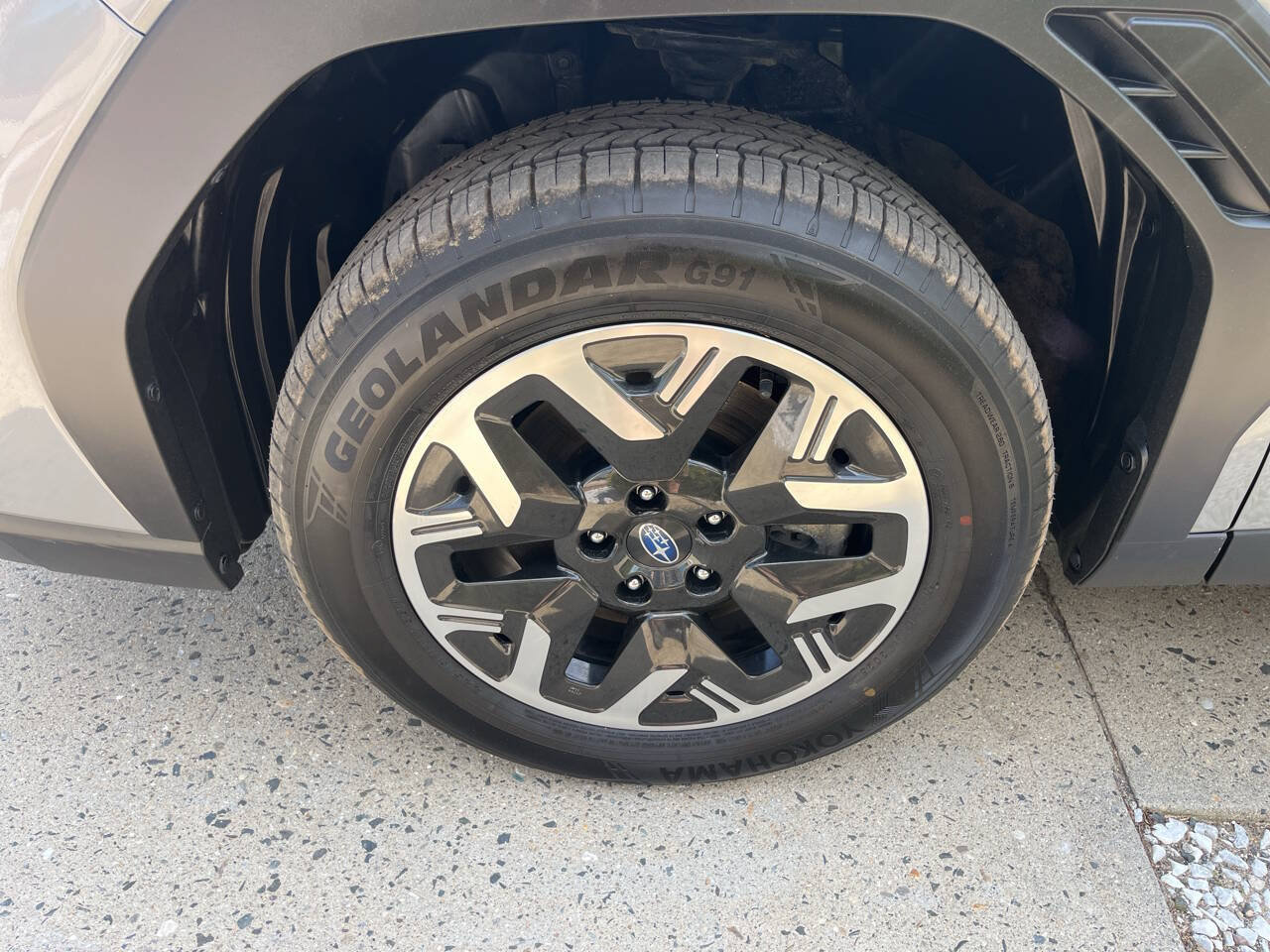 Used 2025 Subaru Forester Premium AWD/4WD image 5