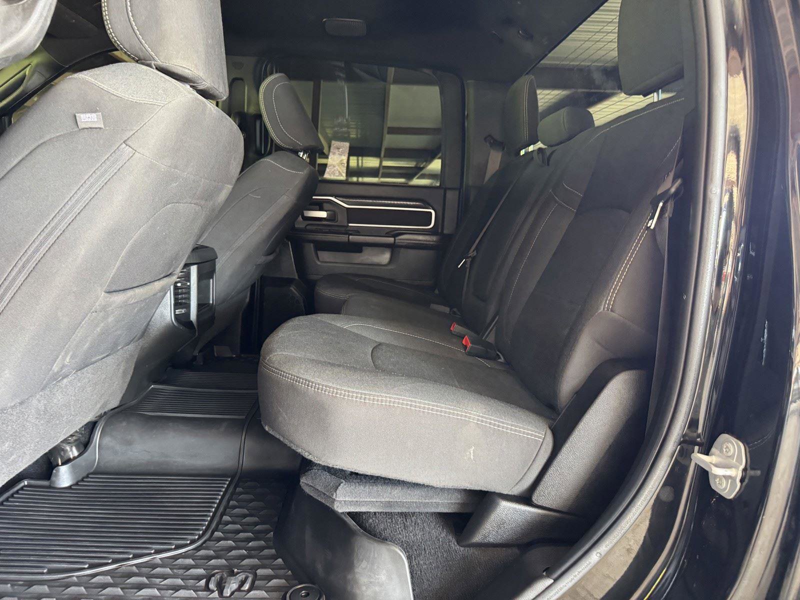 Used 2025 RAM 3500 Big Horn image 29