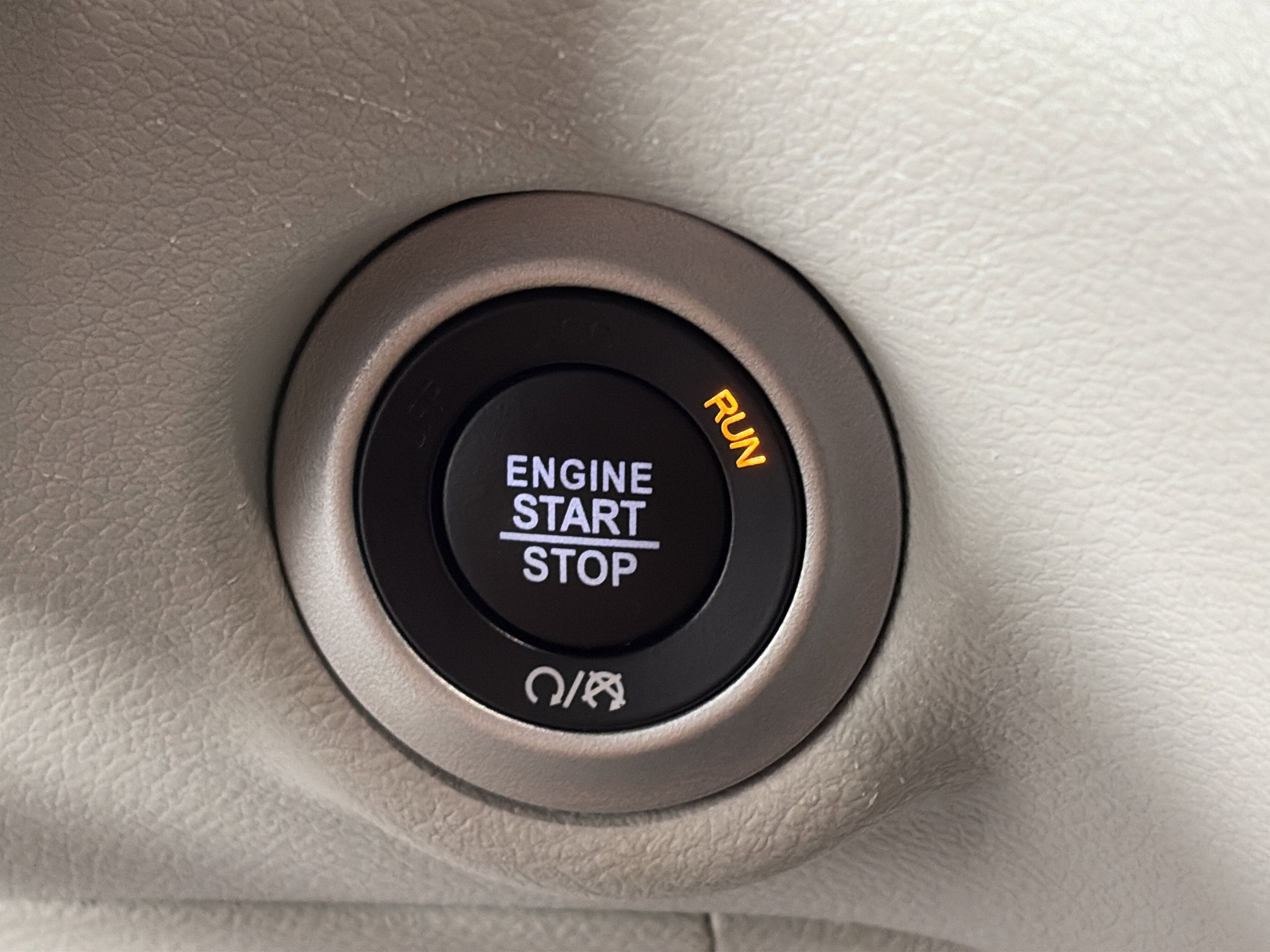 Used 2024 Chrysler Pacifica Touring-L image 25