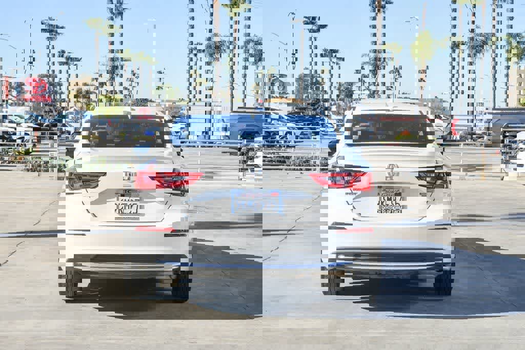 Used 2020 Honda Insight Touring image 8