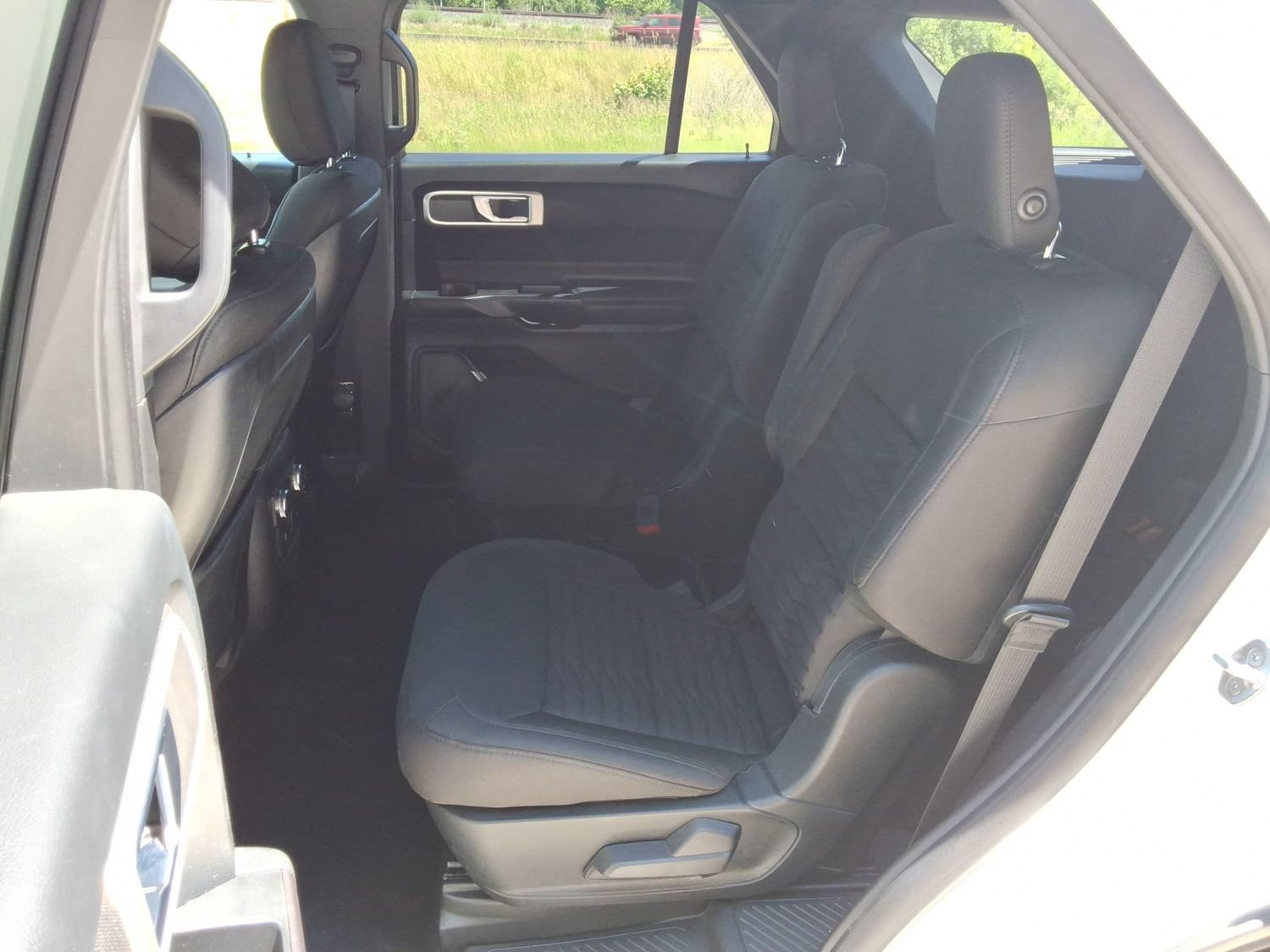 Used 2020 Ford Explorer XLT AWD/4WD image 29